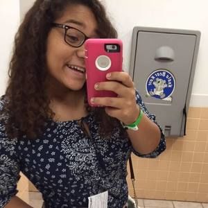 Meet your Posher, Calissa